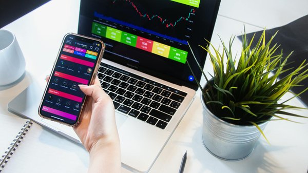 Comprendre le cours de l'or : facteurs et tendances clés